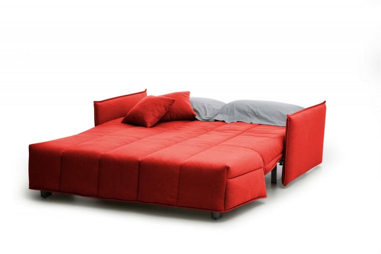 Divano Letto Alissa, Divano a 2 posti, 100% Made in Italy, Sofà Soggiorno con apertura a carrello, in tessuto imbottito, con Braccioli standard, Cm 150x90h85, Rosso