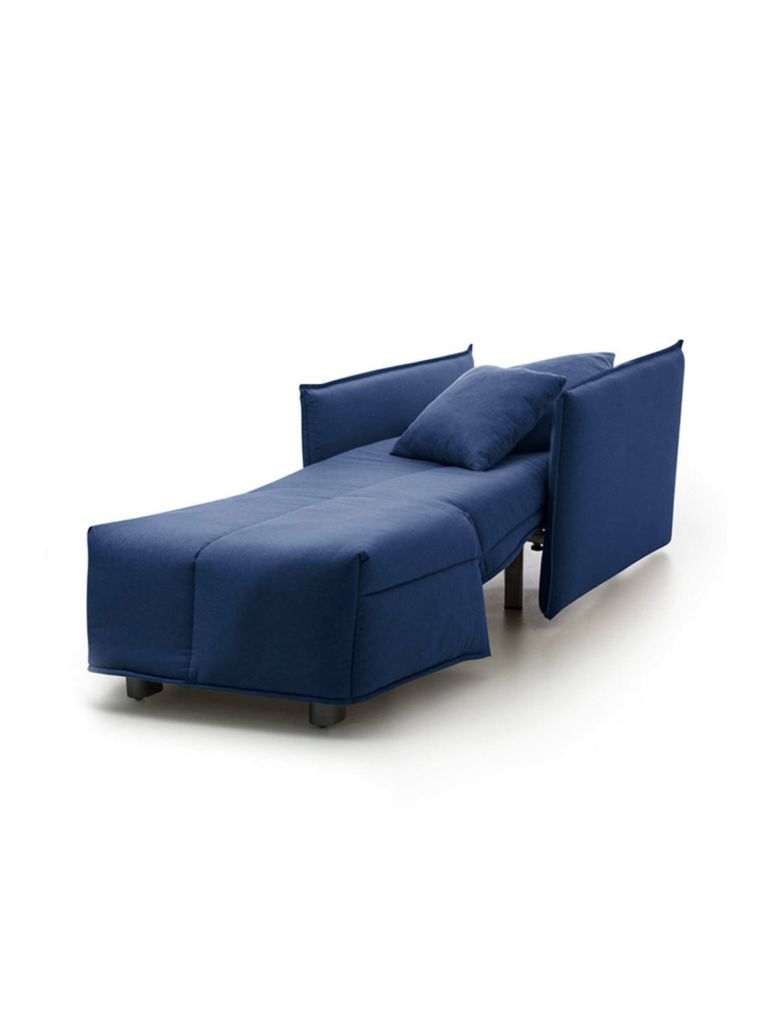 Divano Letto Almerinda, Divano singolo, 100% Made in Italy, Poltrona soggiorno con apertura a carrello, in tessuto imbottito, con Braccioli standard, Cm 110x90h85, Blu