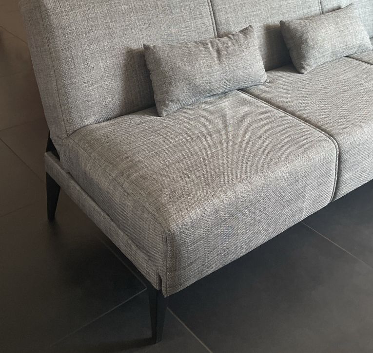 Divano letto Hugo, Divano letto in tessuto, Divano letto con apertura click-clack, Divano letto con cuscini, 190x70h80 cm, Grigio