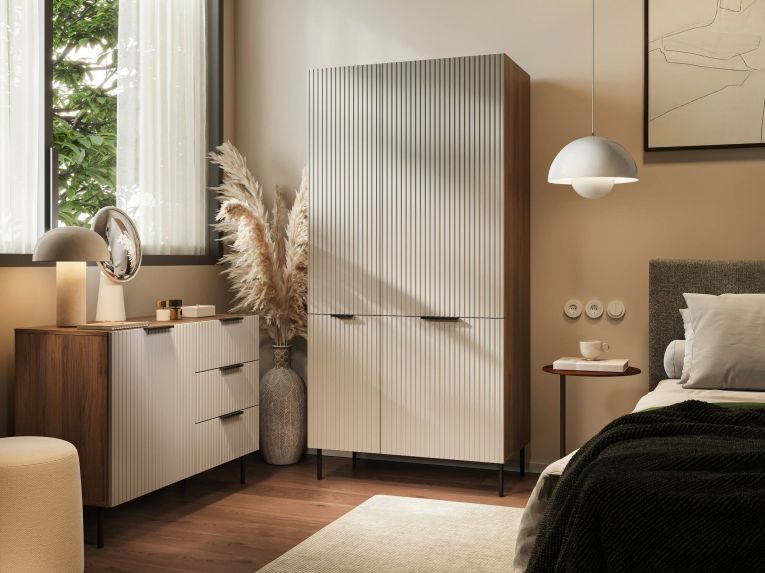 Guardaroba 2 ante Agueda, Mobile multifunzionale con sei ripiani interni e una barra appendiabiti, Finitura effetto cannettato, 90x52 h185 cm, Beige