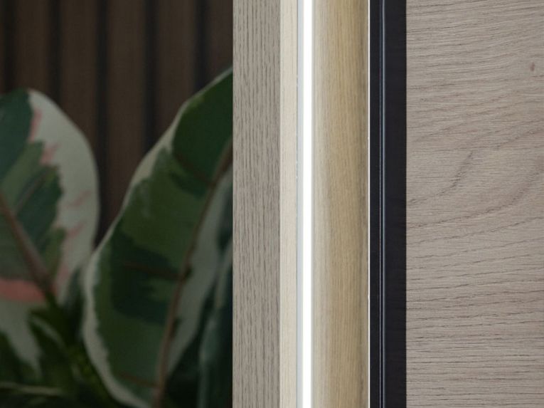 Guardaroba Grande Marrone Rovere Nero Appendiabiti 2 Ripiani 220x217.5h cm, 4 Vani - Palestro