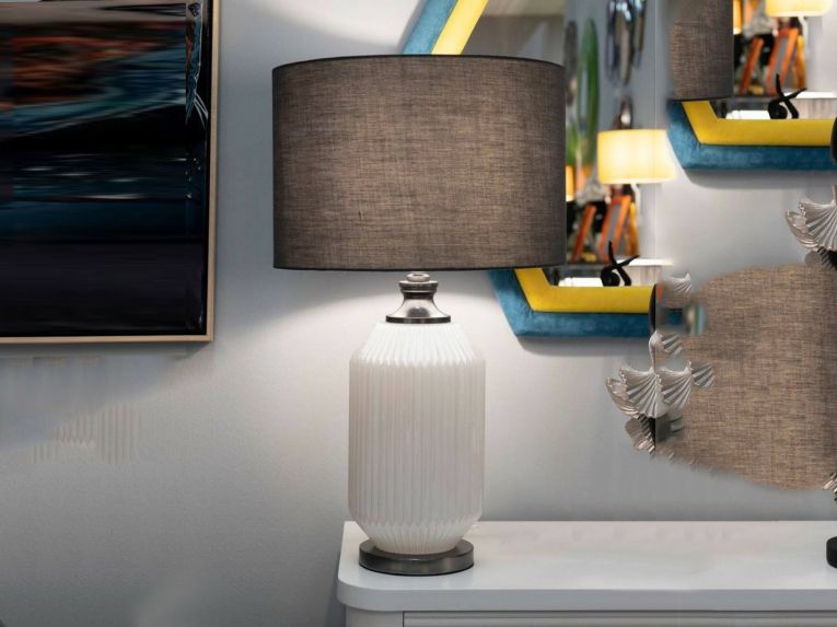 Lampada da tavolo Vidardo, 38x38 h65 cm, Bianco e Grigio