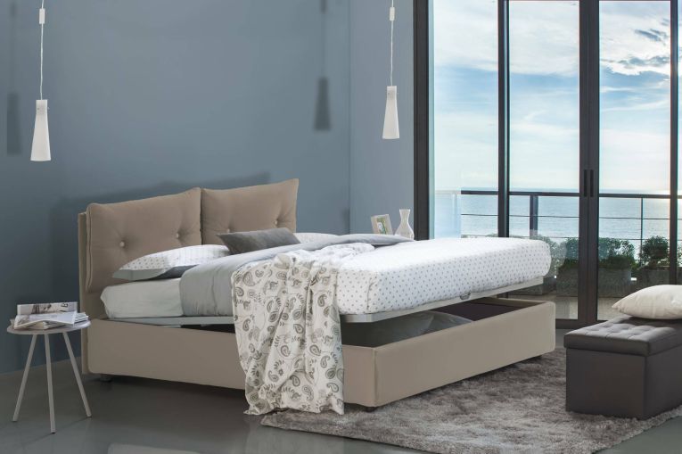 Letto matrimoniale Lara, Letto contenitore con rivestimento in ecopelle, 100% Made in Italy, Apertura frontale, adatto per materasso Cm 160x190, Tortora