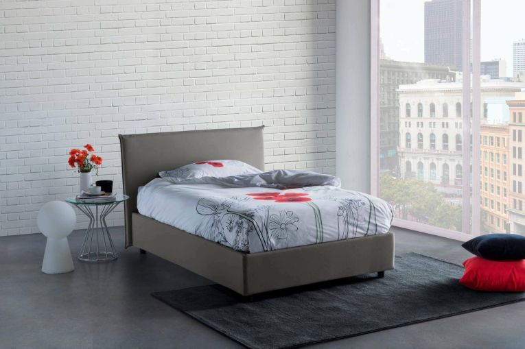 Letto piazza e mezza Chicca, Letto contenitore con rivestimento in tessuto, 100% Made in Italy, Apertura frontale, con materasso Cm 120x200 incluso, Grigio