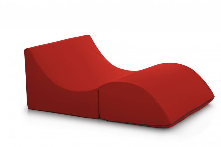Letto pieghevole Annabella, Pouf trasformabile in letto matrimoniale, 100% Made in Italy, Pouf trasformabile in una chaise longue in ecopelle, Cm 100x200h70, Rosso