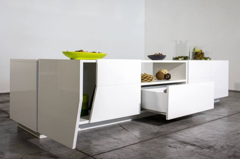 Mobile porta TV Jacopo, Credenza bassa da soggiorno, Base porta TV, 100% Made in Italy, cm 220x43h46, Bianco lucido