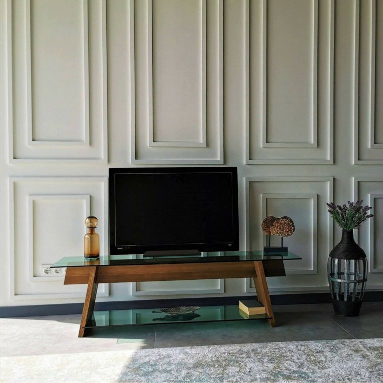 Mobile porta TV Zosma, Supporto per televisione da salotto, Credenza bassa da soggiorno, Base porta TV, 158x40h45 cm, Noce e Verde
