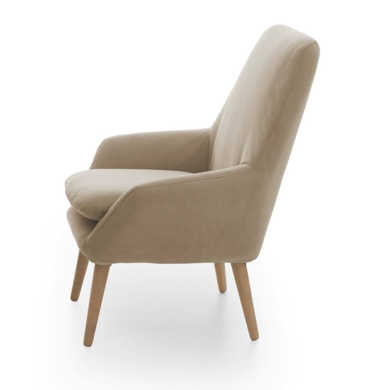 Poltrona Annarita, Poltrona di design da salotto, 100% Made in Italy, Poltroncina relax in tessuto imbottito, Cm 80x70h95, Beige