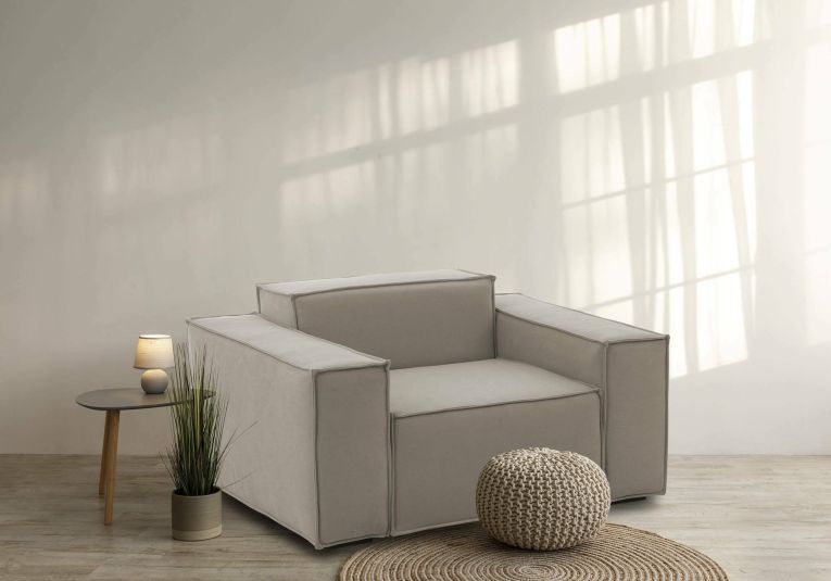 Poltrona Cristiana, Poltrona da salotto, 100% Made in Italy, Poltroncina relax in tessuto imbottito, Cm 160x95h70, Tortora