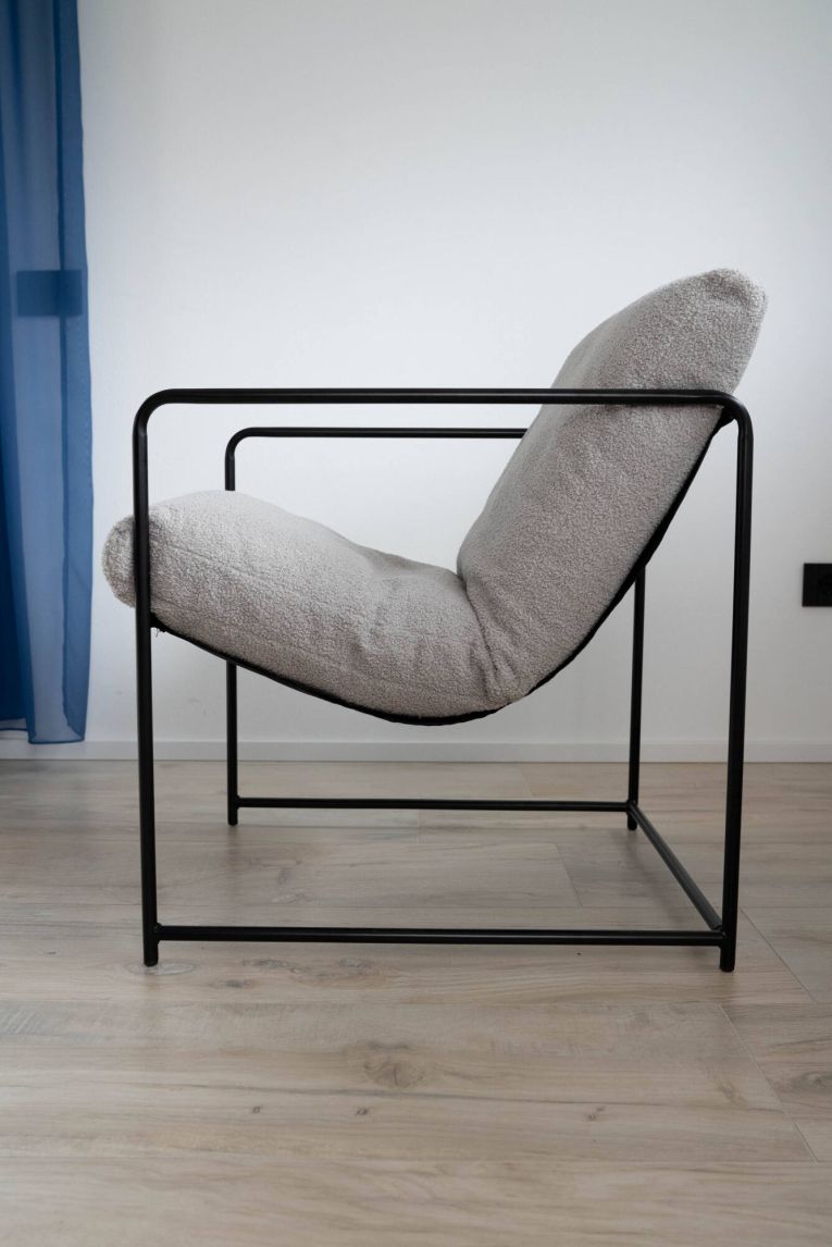 Poltrona design in metallo e tessuto grigio - Appare