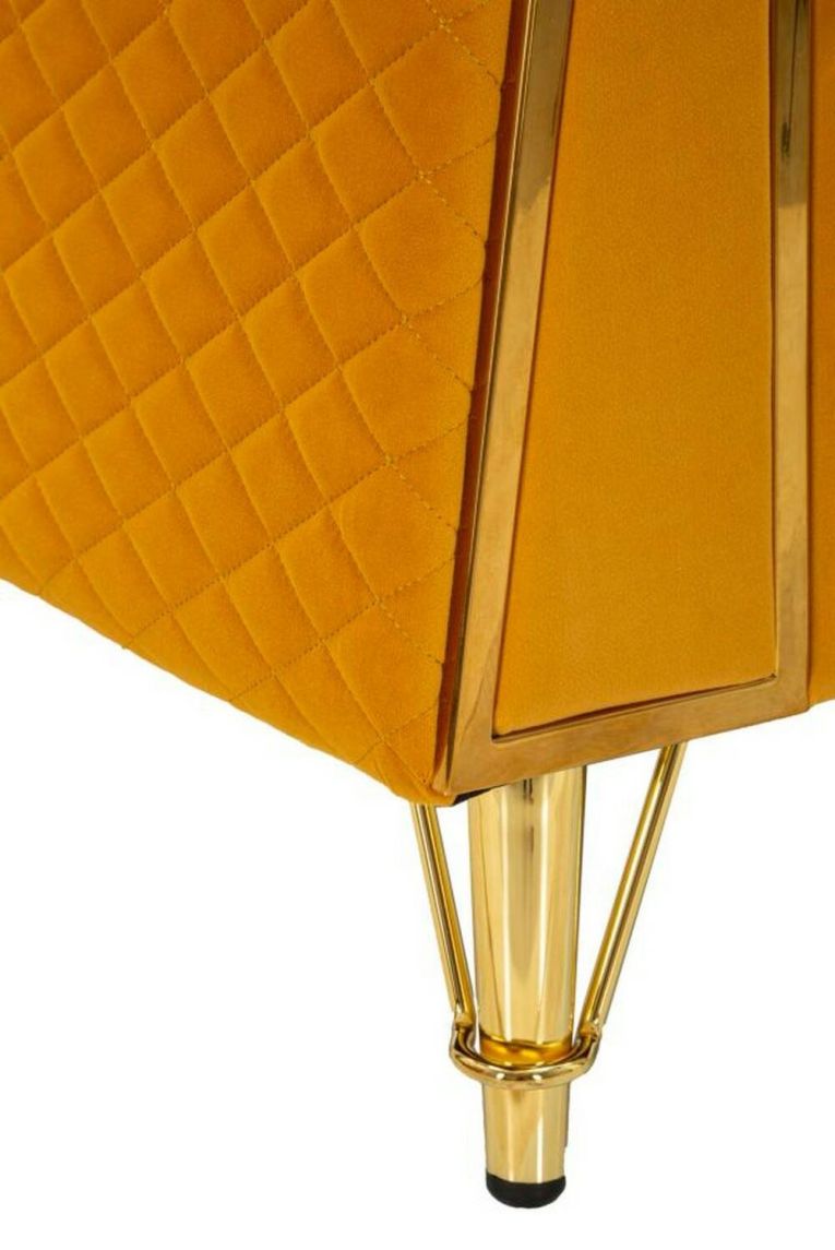 Poltrona in poliestere con braccioli ocra e oro - Gabbiano