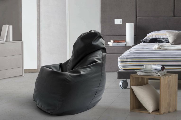 Pouf Annachiara, Pouf a sacco, 100% Made in Italy, Poltrona a sacco in ecopelle, Cm 70x70h110, Nero