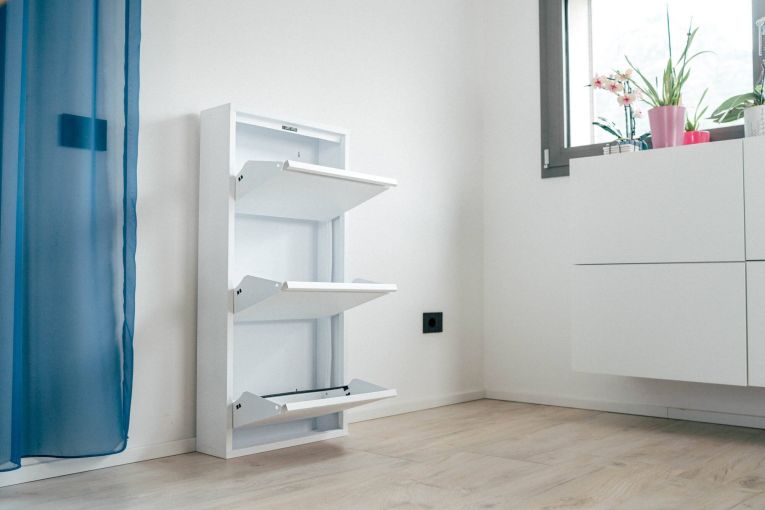 Scarpiera Alginet, Portascarpe salvaspazio, Scarpiera da ingresso, Mobile porta scarpe a 3 ante in metallo, 50x15h103 cm, Bianco