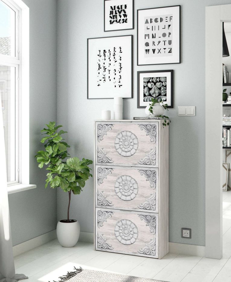 Scarpiera Escondido, Armadio portascarpe a 3 ante a ribalta-, Mobile doppia capienza per max 18 paia di scarpe, 60x22h113 cm, Bianco anticato