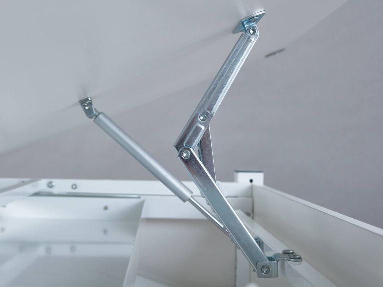 Scrivania Bianco Bianco Materiale Piano in Metallo Colore Ripiano Bianco 110x55x68h cm, Sfumatura Colore Struttura Bianco - Cardeto