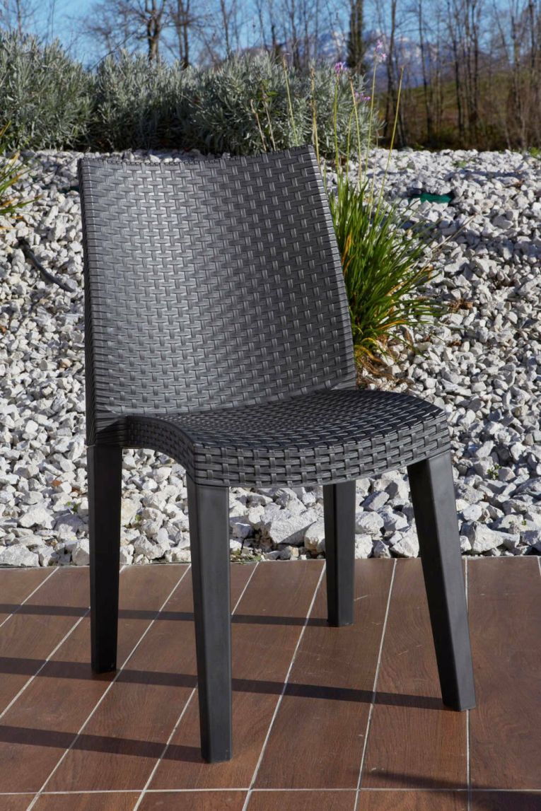 Sedia da esterno Trieste, Seduta da giardino, Sedia per tavolo da pranzo, Poltrona outdoor effetto rattan, 100 % Made in Italy, 48x55h86 cm, Antracite