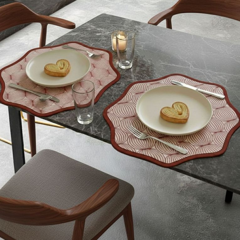 Set 2 Tovagliette-Sottopiatti in Ecopelle Kalp, Rosso e Rosa 40x40 cm, Cerchi intrecciati, Lavabili e Antiscivolo, Indoor-Outdoor, Made in Italy