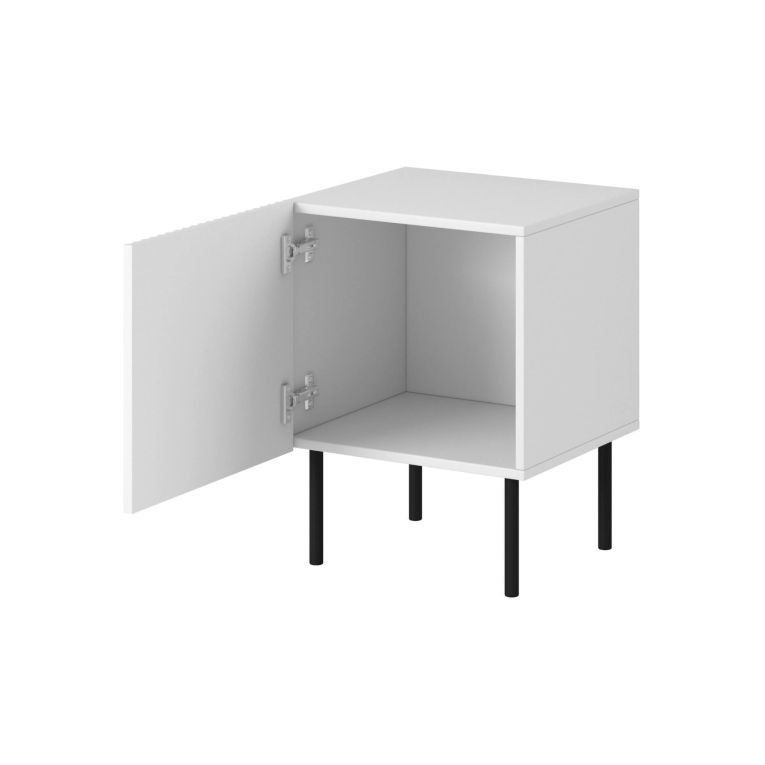 Set di 2 comodini Almada, Comò basso con anta battente e vano interno, Finitura effetto cannettato, 45x40 h51 cm, Bianco