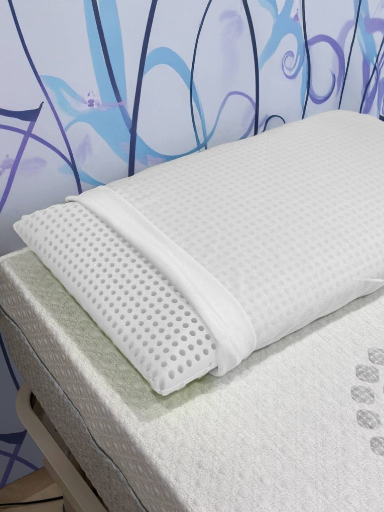 Set di 2 guanciali Bregnano, Cuscino per letto, Poggiatesta imbottito, Cuscinetto per camera da letto, Made in Italy, 70x39 h10 cm, Bianco