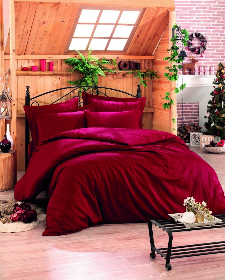 Set di copripiumino matrimoniale e 2 federe Minot, 240x220 cm, Bordeaux