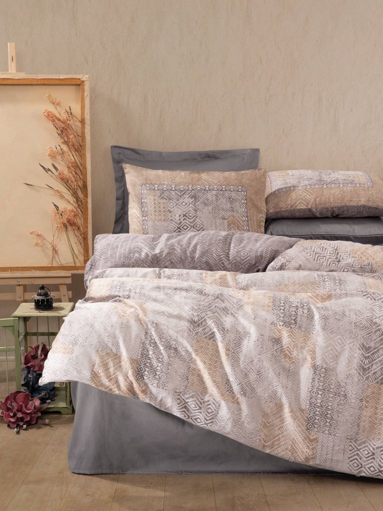 Set di copripiumino matrimoniale e 2 federe Mishawaka, 240x220 cm, Grigio e Beige