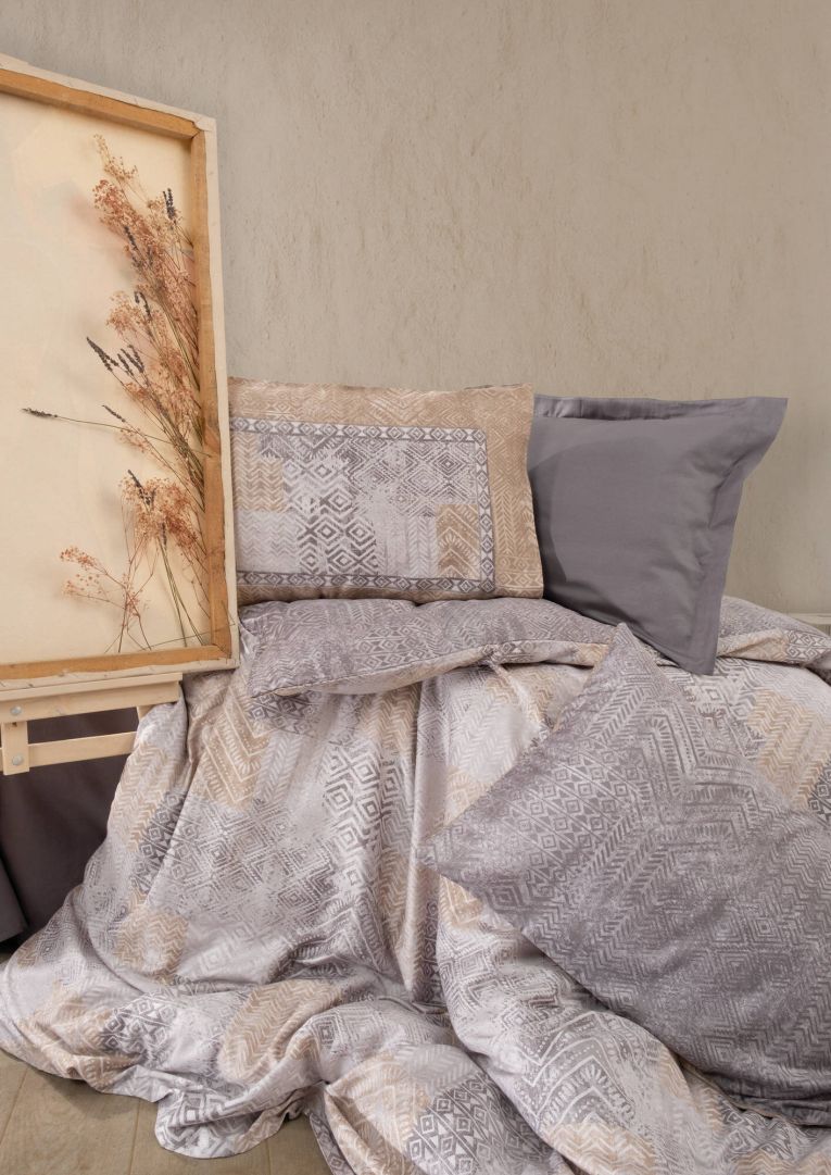 Set di copripiumino matrimoniale e 2 federe Mishawaka, 240x220 cm, Grigio e Beige