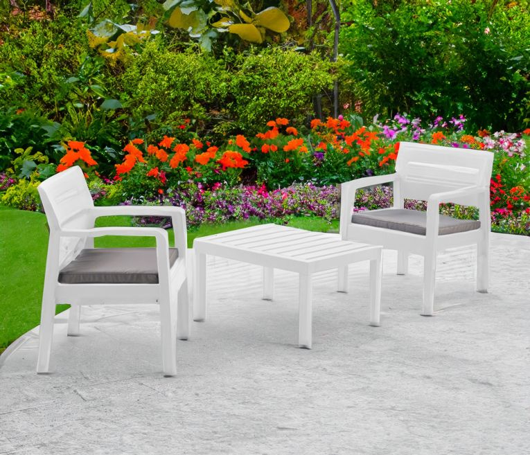 Set salotto da esterno Benevento, Set da giardino con 2 poltrone e 1 tavolino, Salottino indoor e outdoor con cuscini, 100% Made in Italy, Bianco