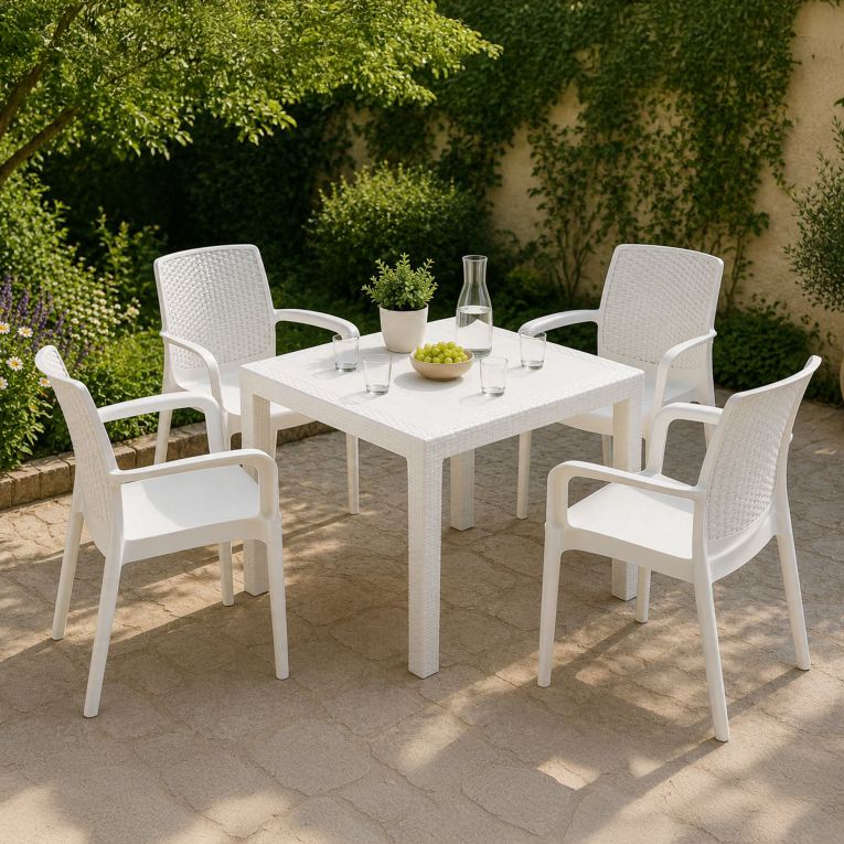 Set Salotto da Esterno Bianco 4 Posti un Tavolino, Impermeabile Idrorepellente Made in Italy - Mataga