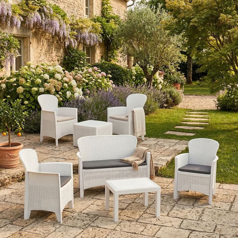 Set Salotto da Esterno Bianco Bianco 6 Posti 2 Tavolini, Impermeabile Idrorepellente Made in Italy - Dervio