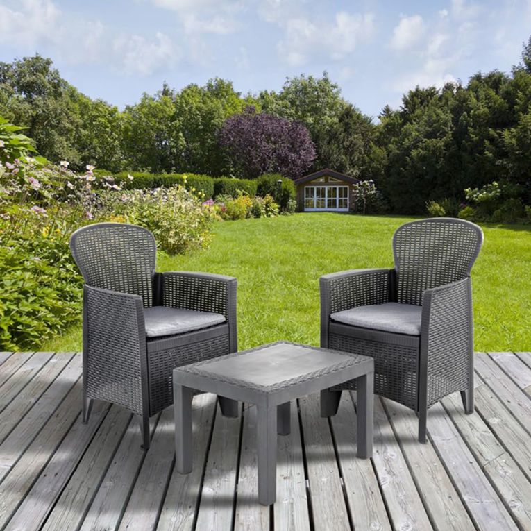Set salotto da esterno Foggia, Set da giardino con 2 poltrone ed 1 tavolino, Salottino effetto rattan con cuscini, 100% Made in Italy, Antracite