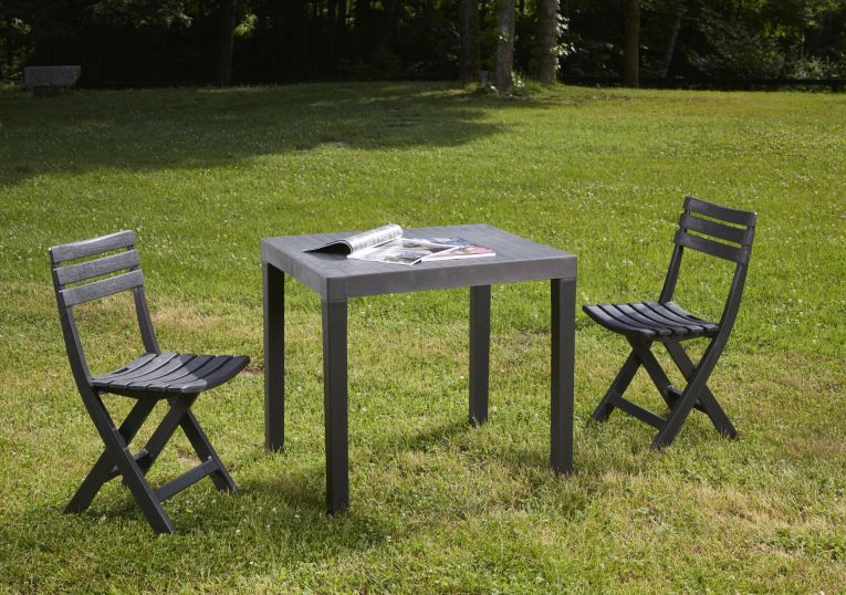 Set salotto da esterno Ortisei, Set da giardino con 1 tavolo rettangolare e 2 sedie pieghevoli, Set indoor e outdoor da Pic Nic, 100% Made in Italy, Antracite