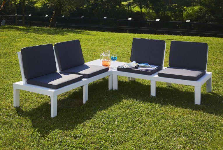Set salotto da esterno Vigevano, Set da giardino con 4 sedute con schienale ed 1 modulo multifunzione, Salottino con cuscini, 100% Made in Italy, Bianco