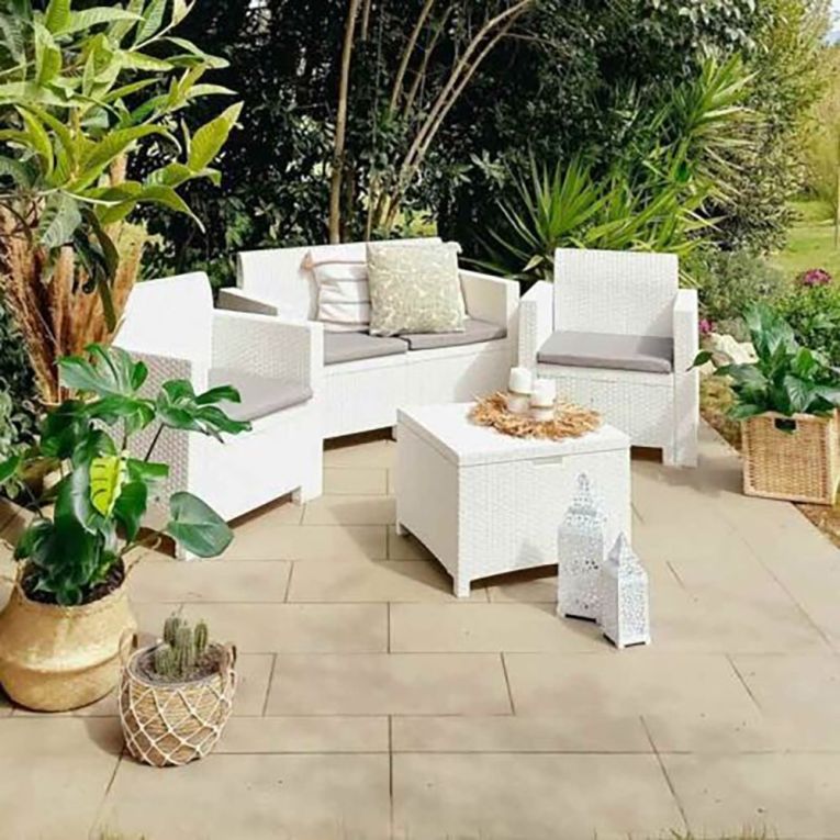 Set salotto esterno poltrone e divano con tavolino contenitore bianco - Gazania