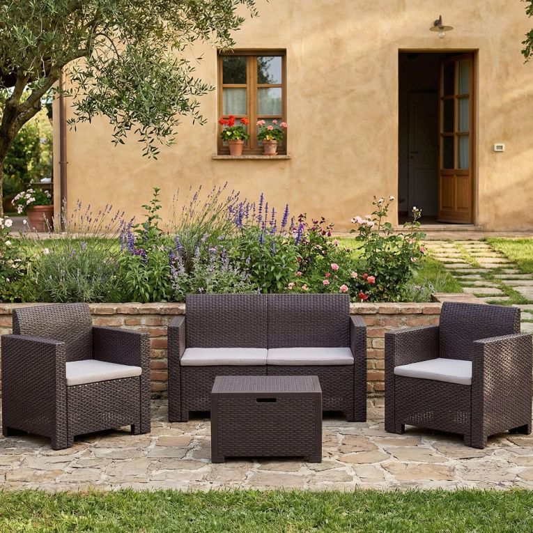 Set salotto giardino 4 posti e 1 tavolo effetto rattan marrone - Gazania