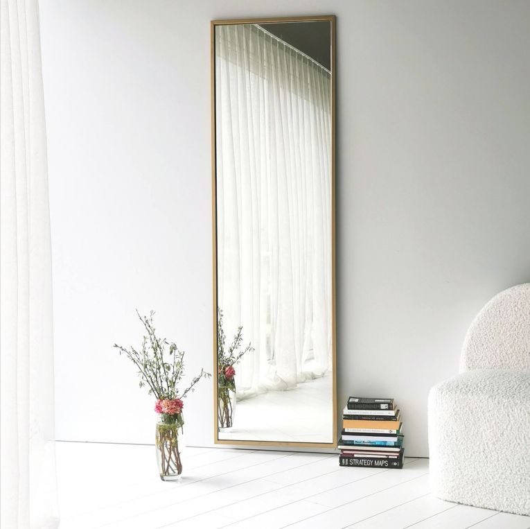 Specchio Becrux, Specchiera, Articolo d'arredo a muro, Decorazione con specchio, 50x60 h170 cm, Oro