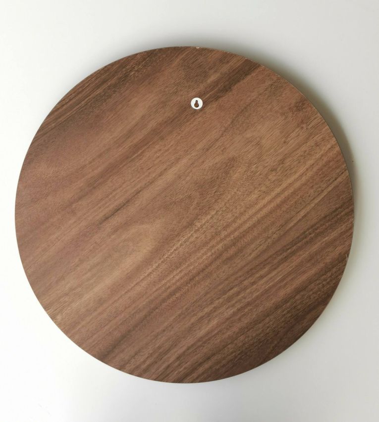 Specchio Titania, Specchiera, Articolo d'arredo a muro, Decorazione con specchio, 60x2 h60 cm, Noce