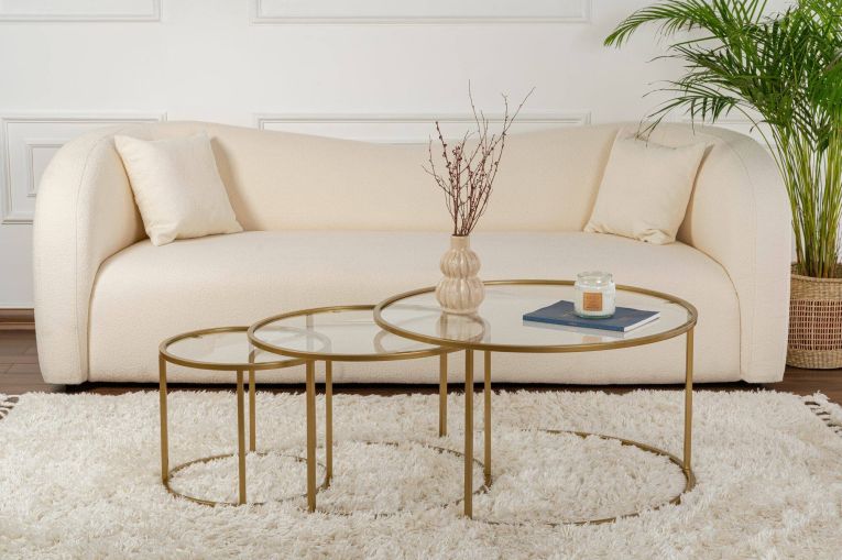 Tavolino da salotto Carugate, Tavolo basso da caffè, Portariviste per divano, Ripiano da soggiorno, 80x80 h43 cm, Oro e Trasparente
