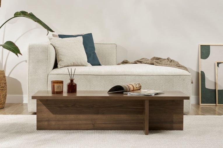Tavolino da Salotto Marrone Noce Forma Rettangolare Materiale Piano in Legno Nobilitato 120x45x30h cm, Colore Ripiano Marrone - Marmorito