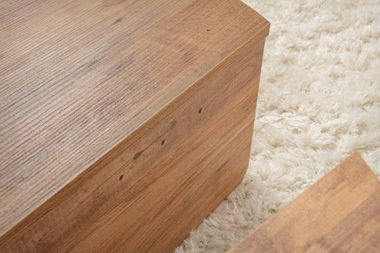 Tavolino da Salotto Marrone Pino Peso Massimo Supportato 15 kg Forma Rettangolare 90x60x35h cm, Sfumatura Colore Ripiano Pino - Mansue