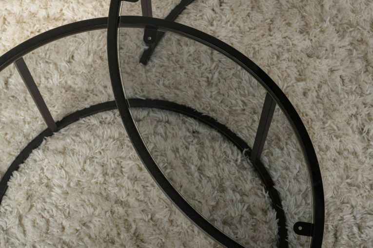 Tavolino da Salotto Nero set di 2 Tavolini Forma Circolare 80x80x43h cm, Sfumatura Colore Ripiano Fume - Aedion