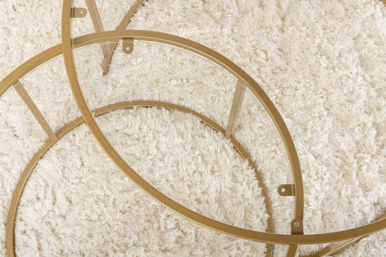Tavolino da salotto Ragalna, Tavolo basso da caffè, Portariviste per divano, Ripiano da soggiorno, 80x80 h43 cm, Oro e Trasparente