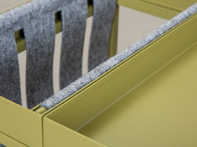 Tavolino da Salotto Verde Forma Quadrata Materiale Piano in Metallo 35x40x35h cm, Colore Ripiano Verde - Limana