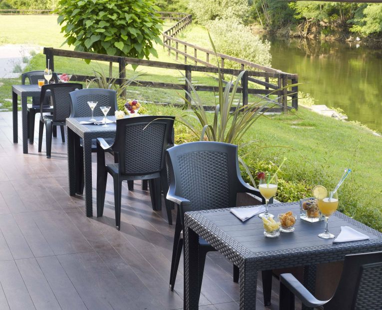 Tavolo da esterno Agrigento, Tavolo quadrato da giardino, Tavolino fisso effetto rattan, 100% Made in Italy, 80x80h72 cm, Antracite