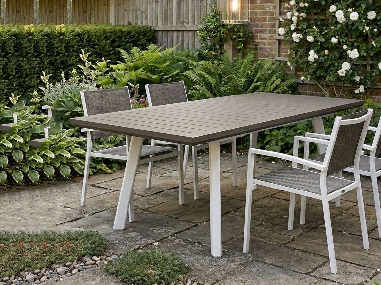 Tavolo da esterno allungabile 8-10 posti 162-241x100cm bianco e grigio scuro - Penticton